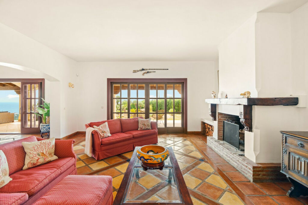 Detached Villa La Duquesa Málaga - image 16