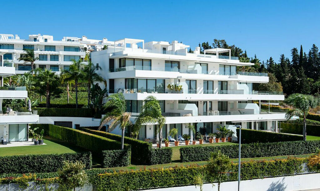 Middle Floor Apartment Estepona Málaga - image 16