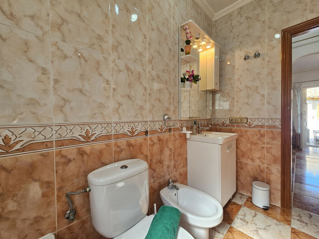 Detached Villa Cabo Roig Alicante - image 16