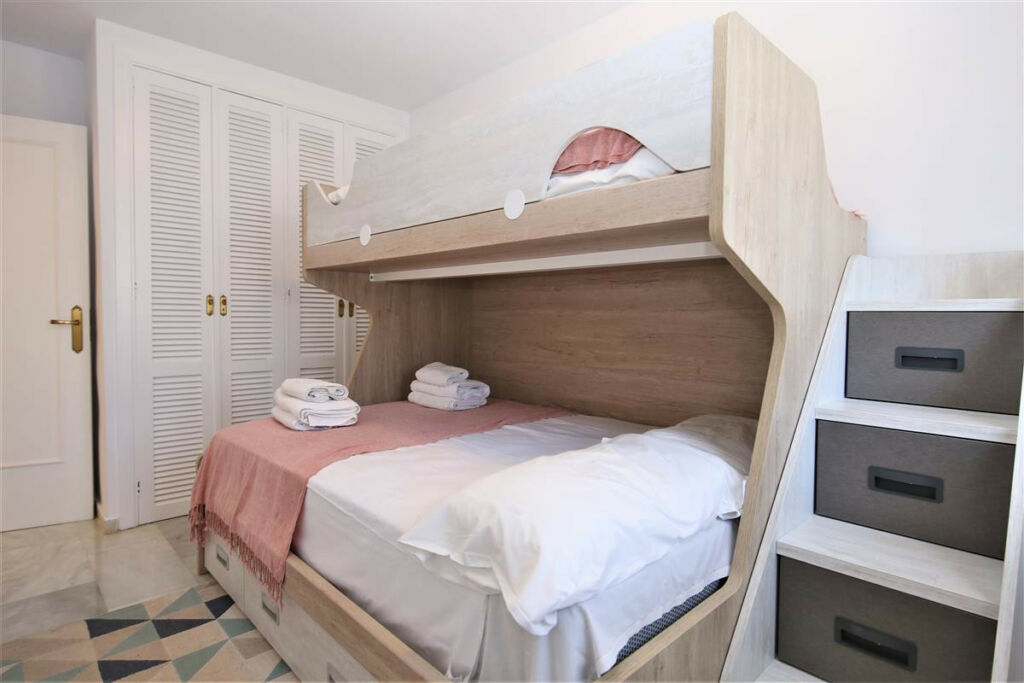 Semi-Detached House Estepona Málaga - image 16