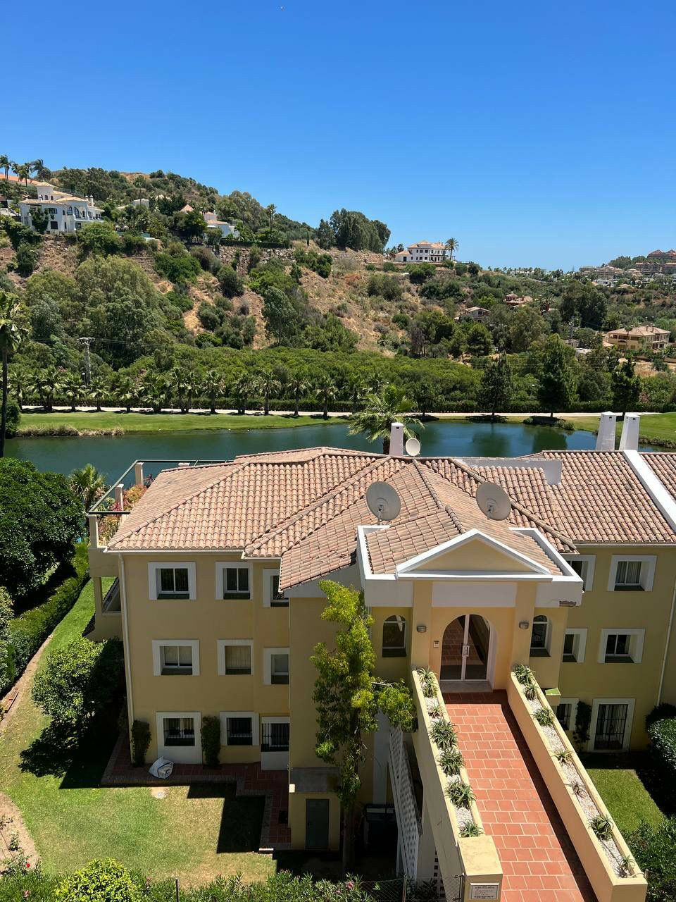 Penthouse Benahavís Málaga - image 16