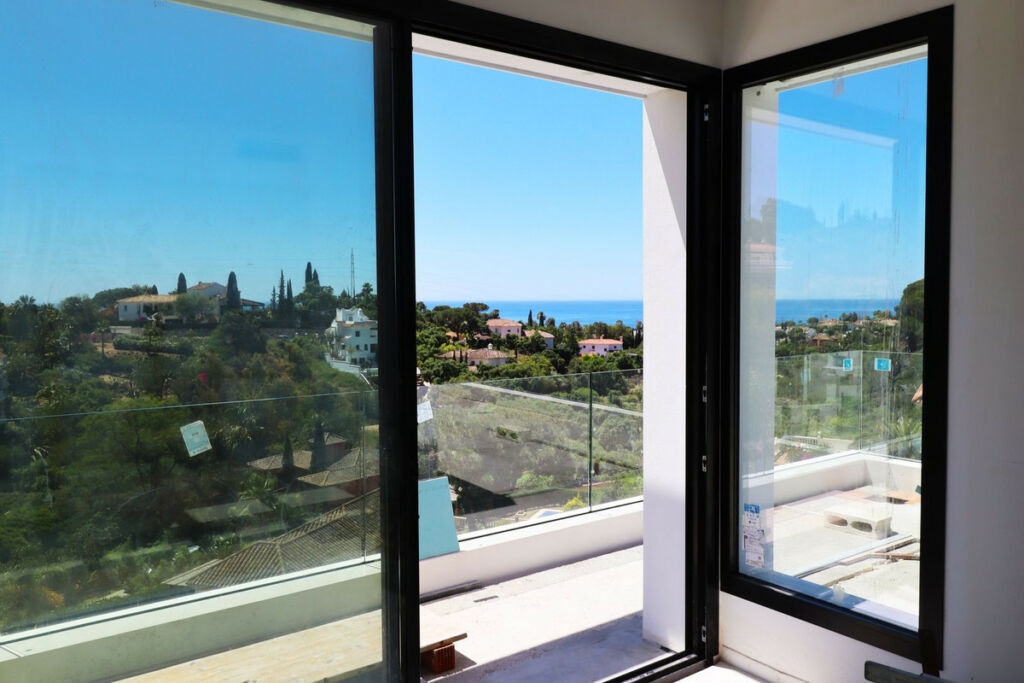 Detached Villa Elviria Málaga - image 16