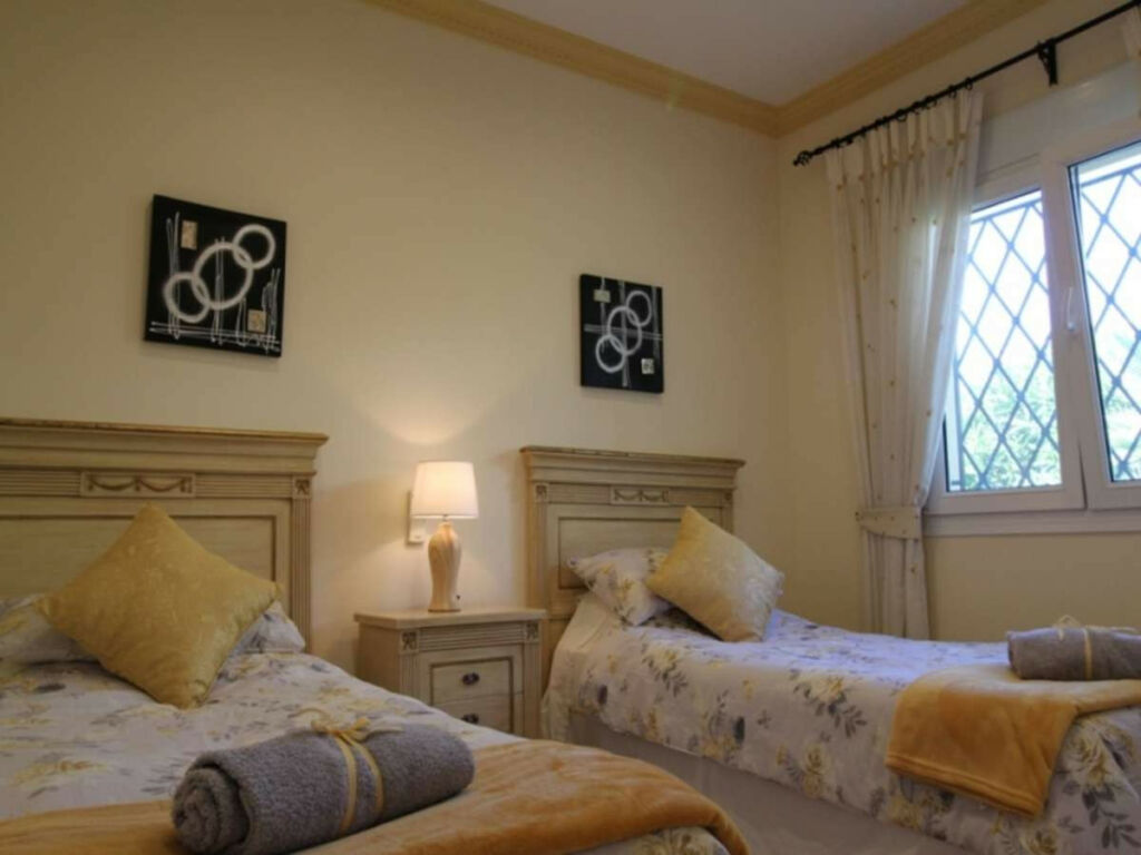Detached Villa Moraira Alicante - image 16