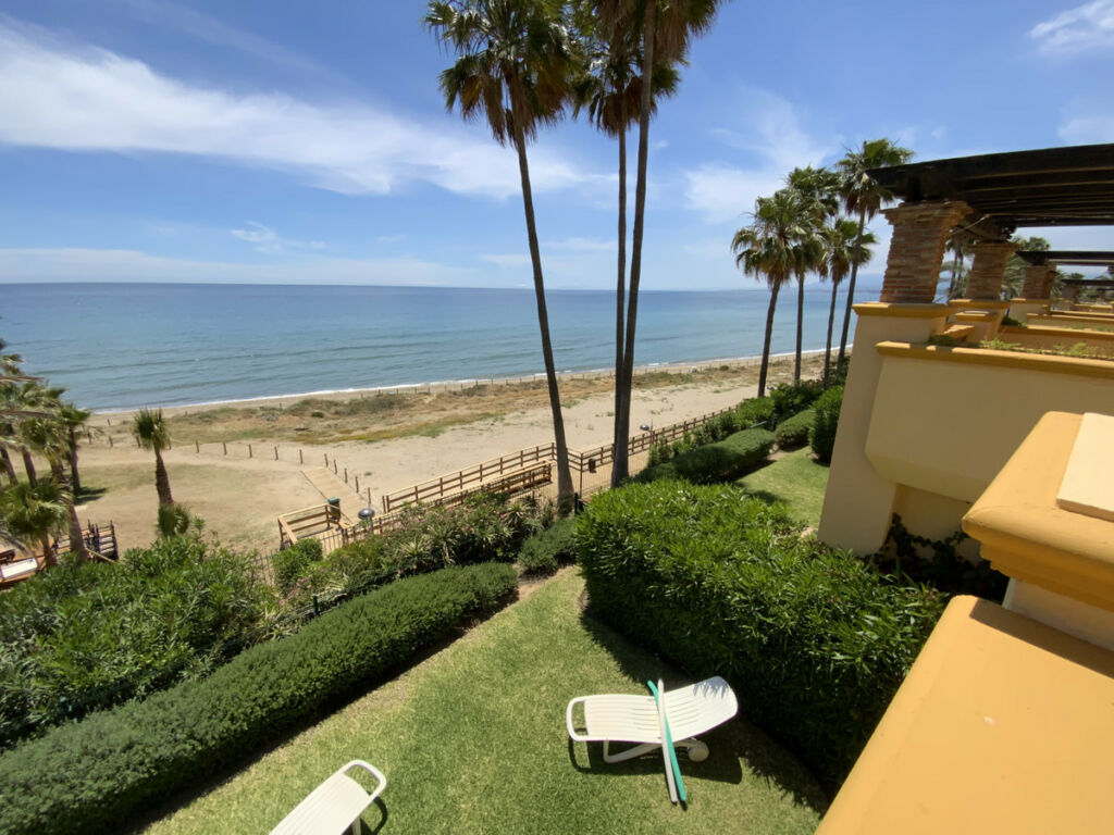 Middle Floor Apartment Río Real Málaga - image 16