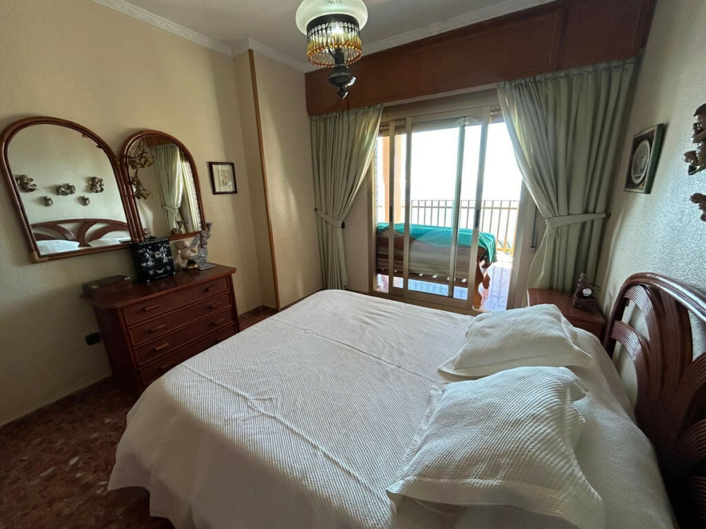 Middle Floor Apartment Torrevieja Alicante - image 16