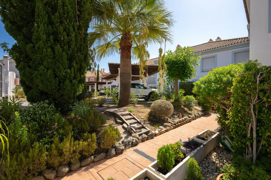 Townhouse Estepona Málaga - image 16