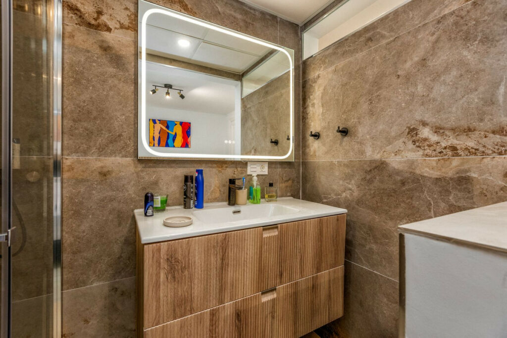 Middle Floor Apartment Puerto Banús Málaga - image 16