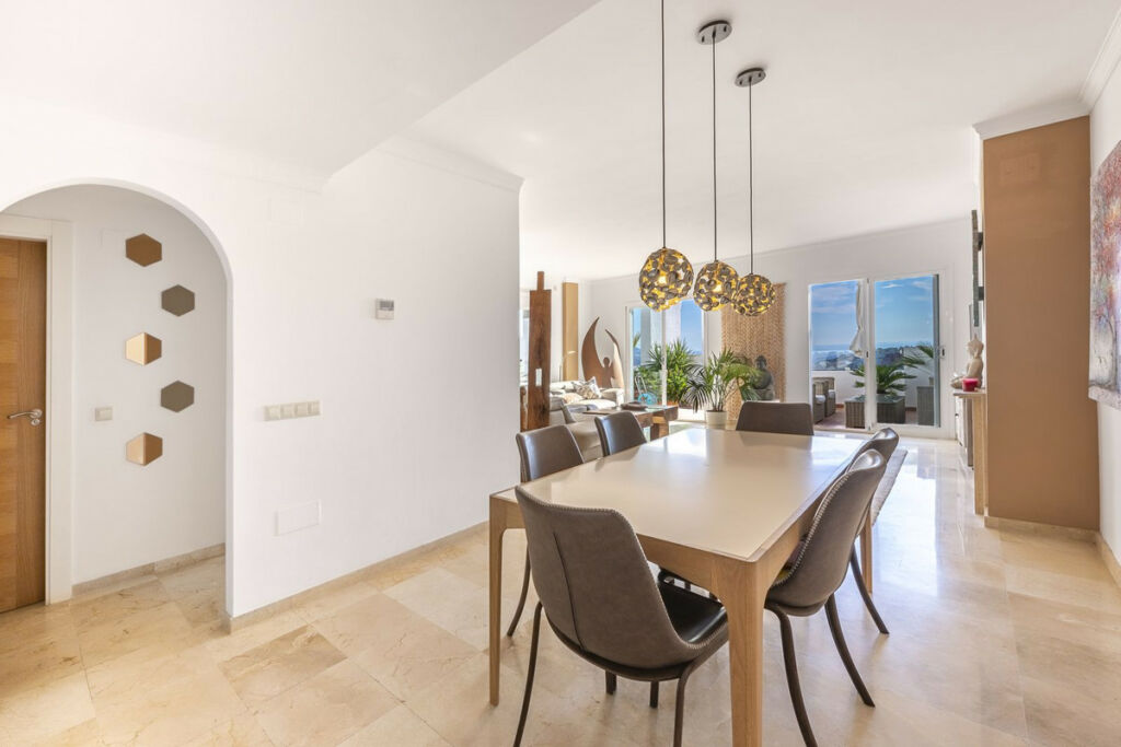 Middle Floor Apartment La Mairena Málaga - zdjęcie 16