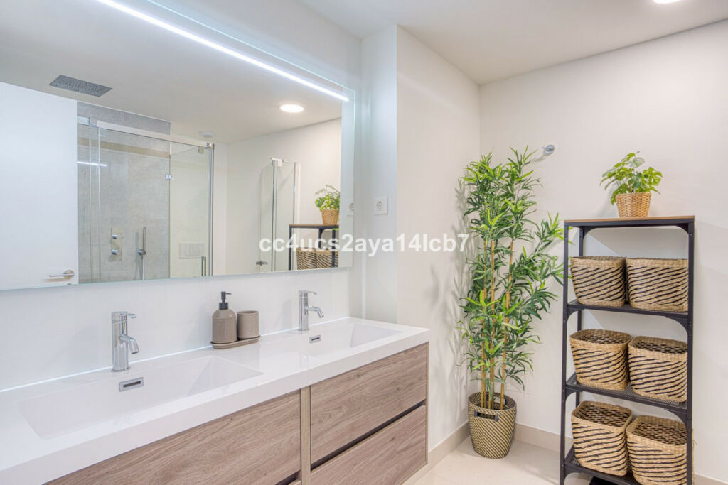 Middle Floor Apartment Calanova Golf Málaga - image 16