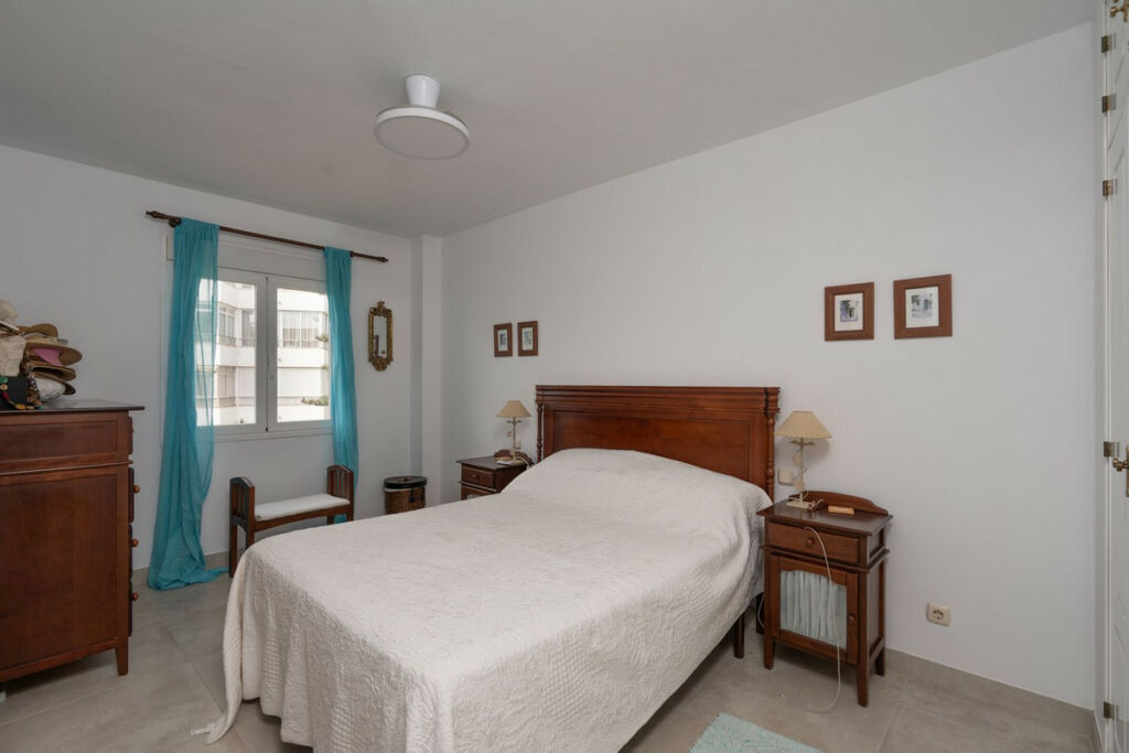 Middle Floor Apartment La Cala Málaga - image 16