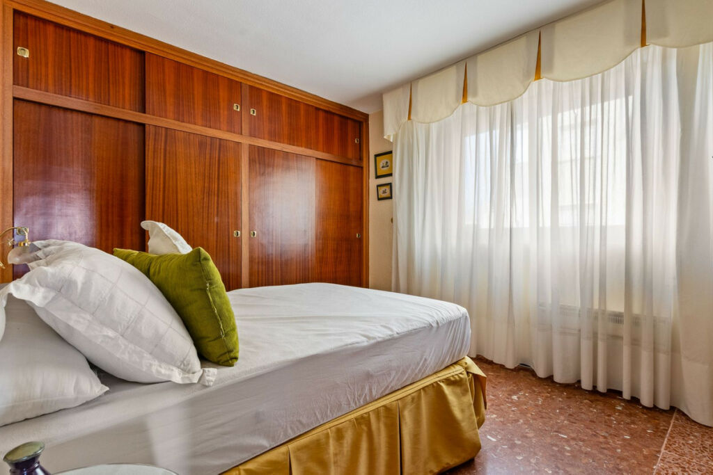Middle Floor Apartment Los Boliches Málaga - image 17