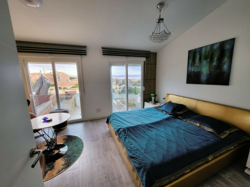 Townhouse Los Balcones Alicante - image 16
