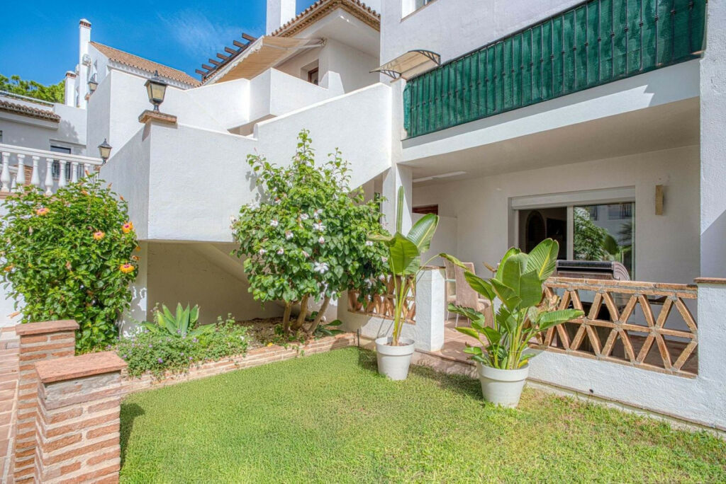 Ground Floor Apartment Nueva Andalucía Málaga - image 16
