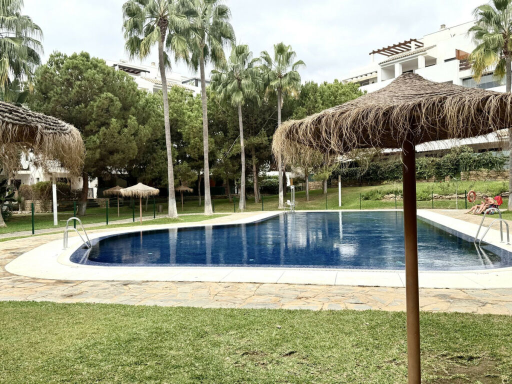 Middle Floor Apartment La Cala Málaga - image 16