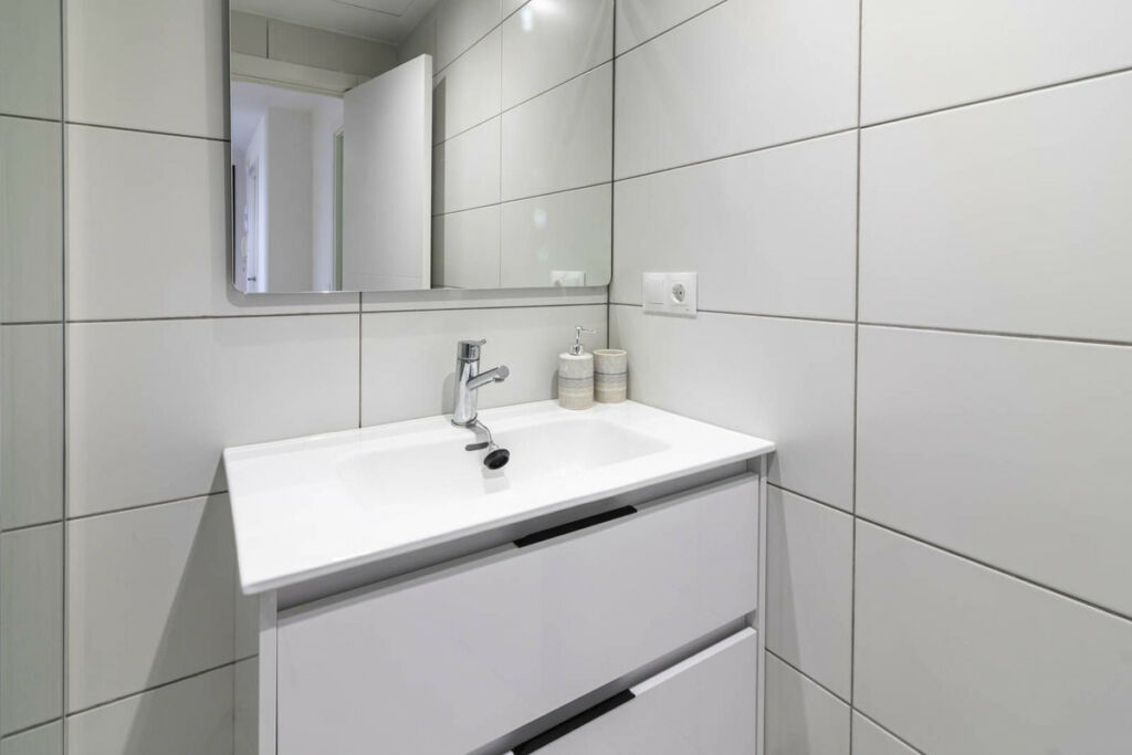 Middle Floor Apartment Los Flamingos Málaga - image 16