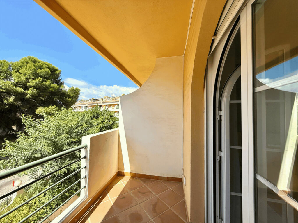 Middle Floor Apartment Nueva Andalucía Málaga - image 16