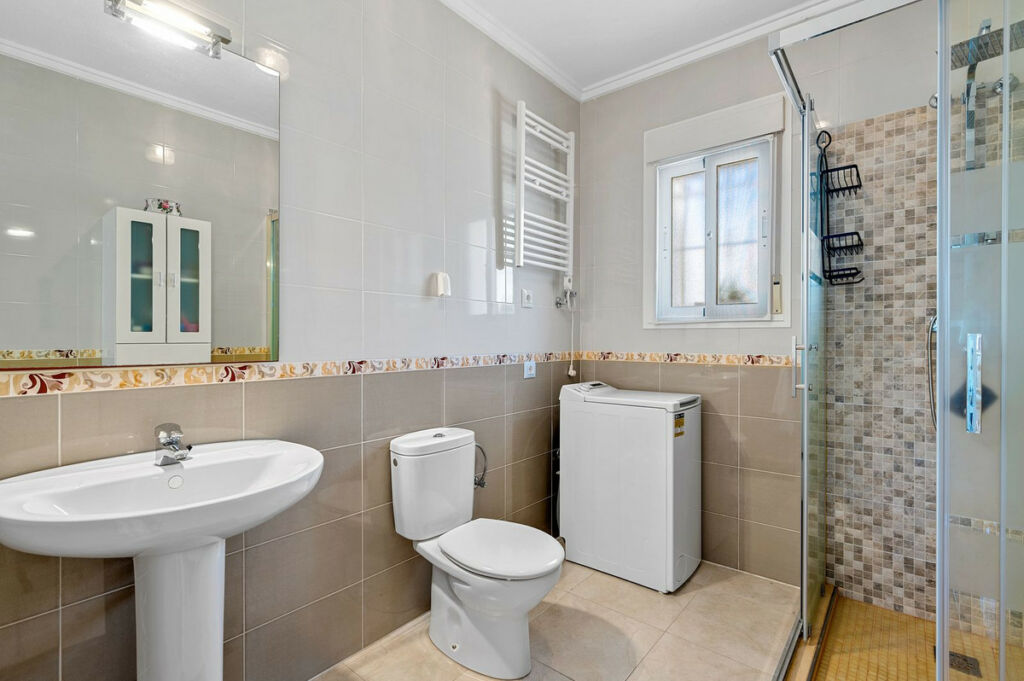 Detached Villa Rojales Alicante - image 16