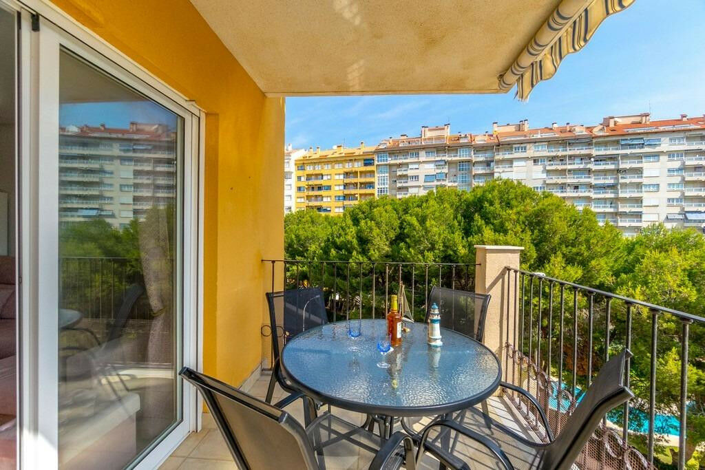 Middle Floor Apartment Campoamor Alicante - image 16