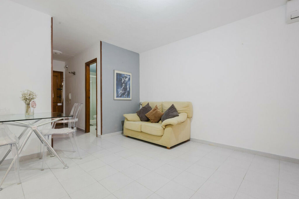 Middle Floor Apartment Torrevieja Alicante - image 16