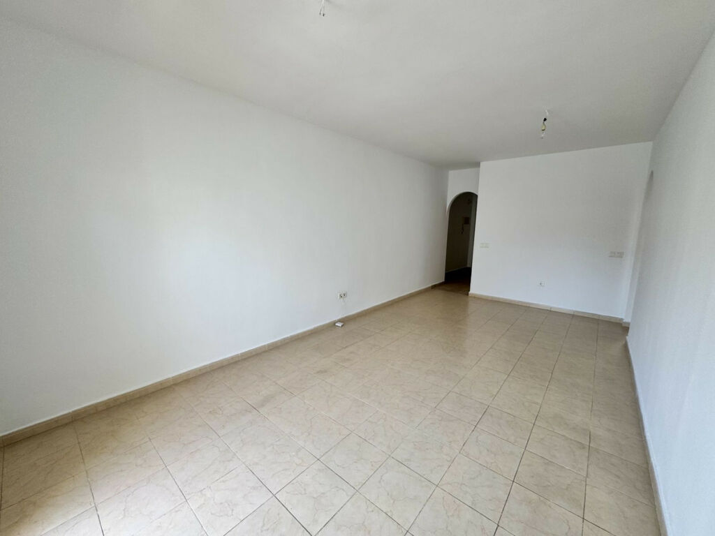 Middle Floor Apartment Las Lagunas Málaga - image 16