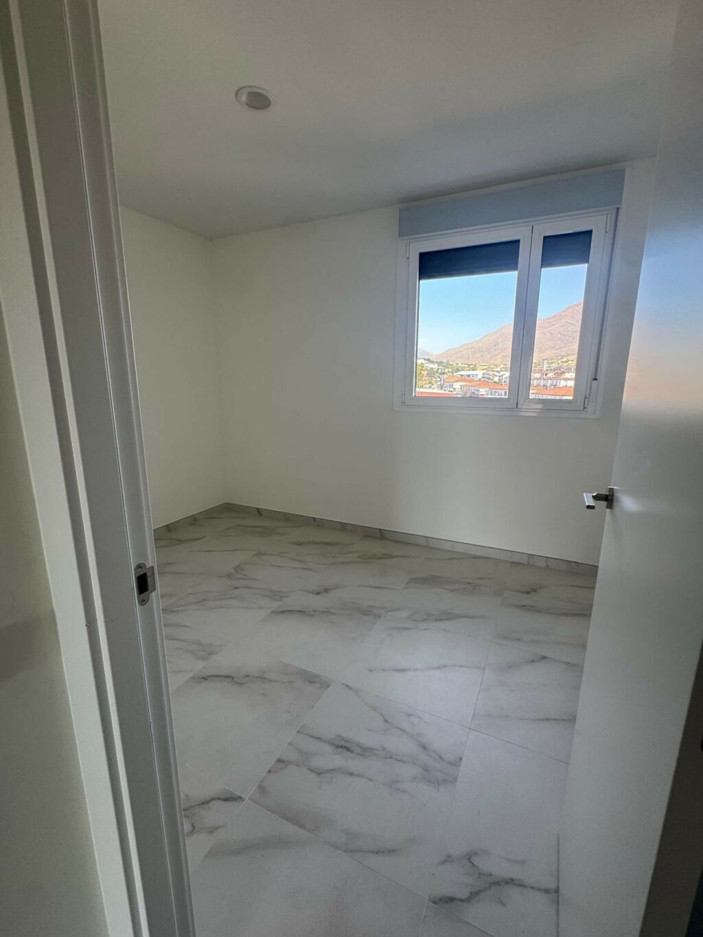Middle Floor Apartment Estepona Málaga - image 16