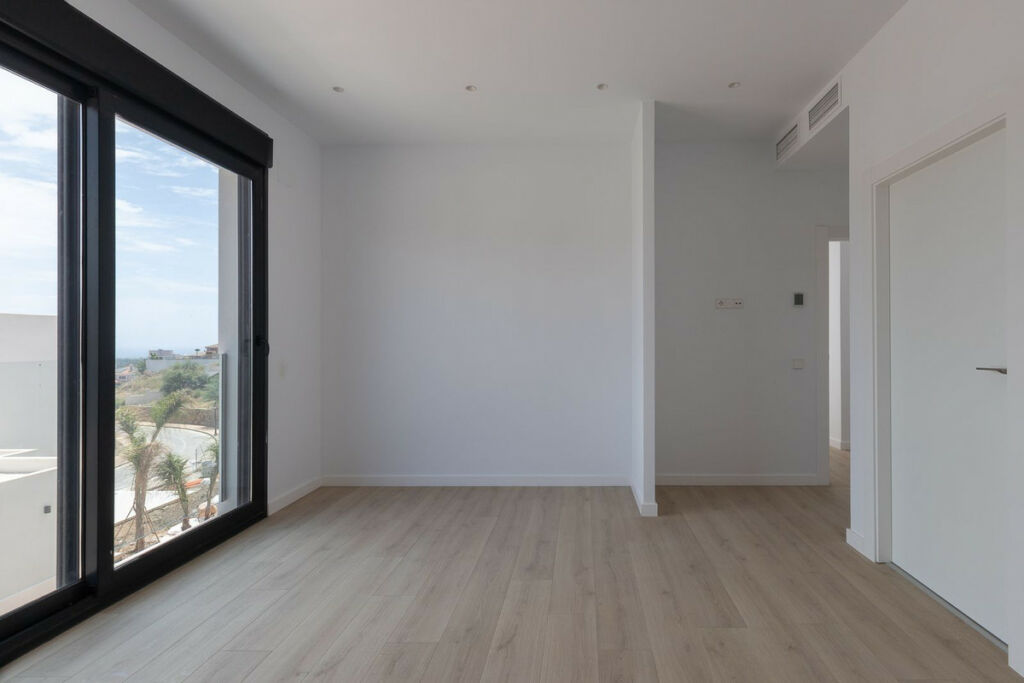 Detached Villa Elviria Málaga - image 16