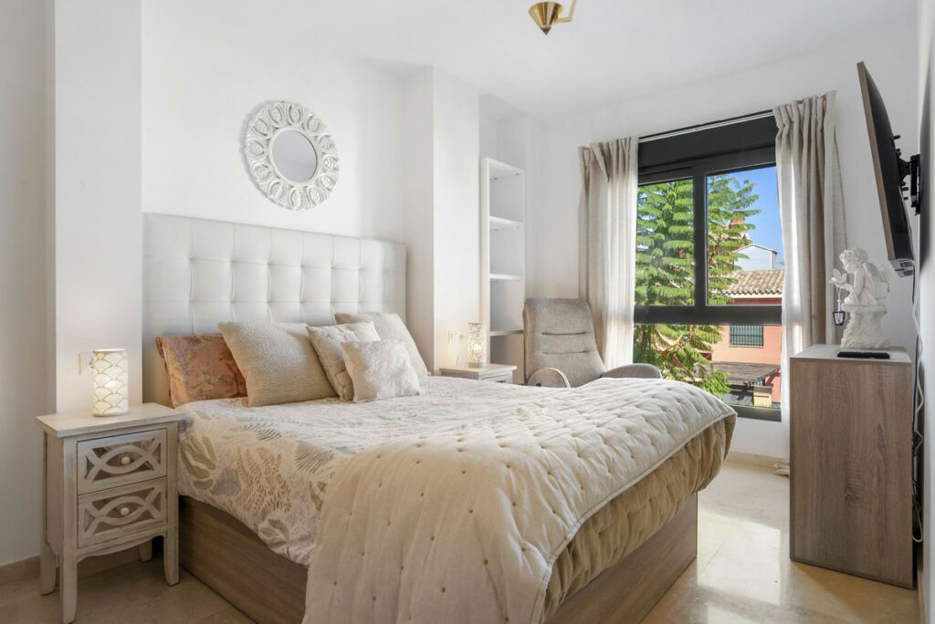 Middle Floor Apartment Bel Air Málaga - image 16