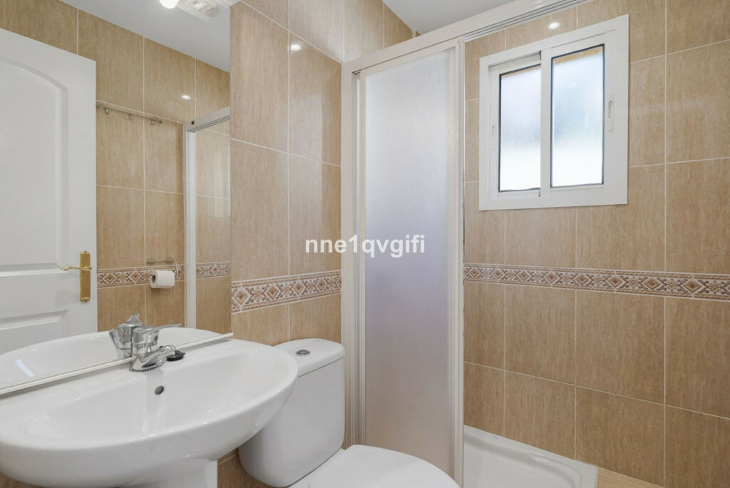 Middle Floor Apartment Calahonda Málaga - image 16