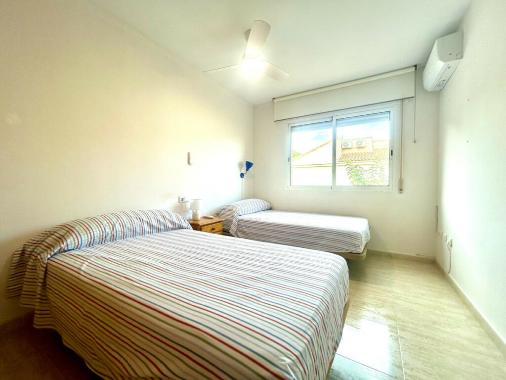 Townhouse Campoamor Alicante - image 16