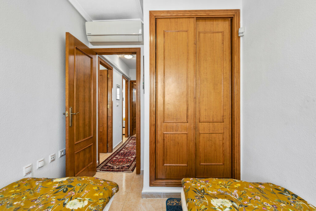 Townhouse Torrevieja Alicante - image 16