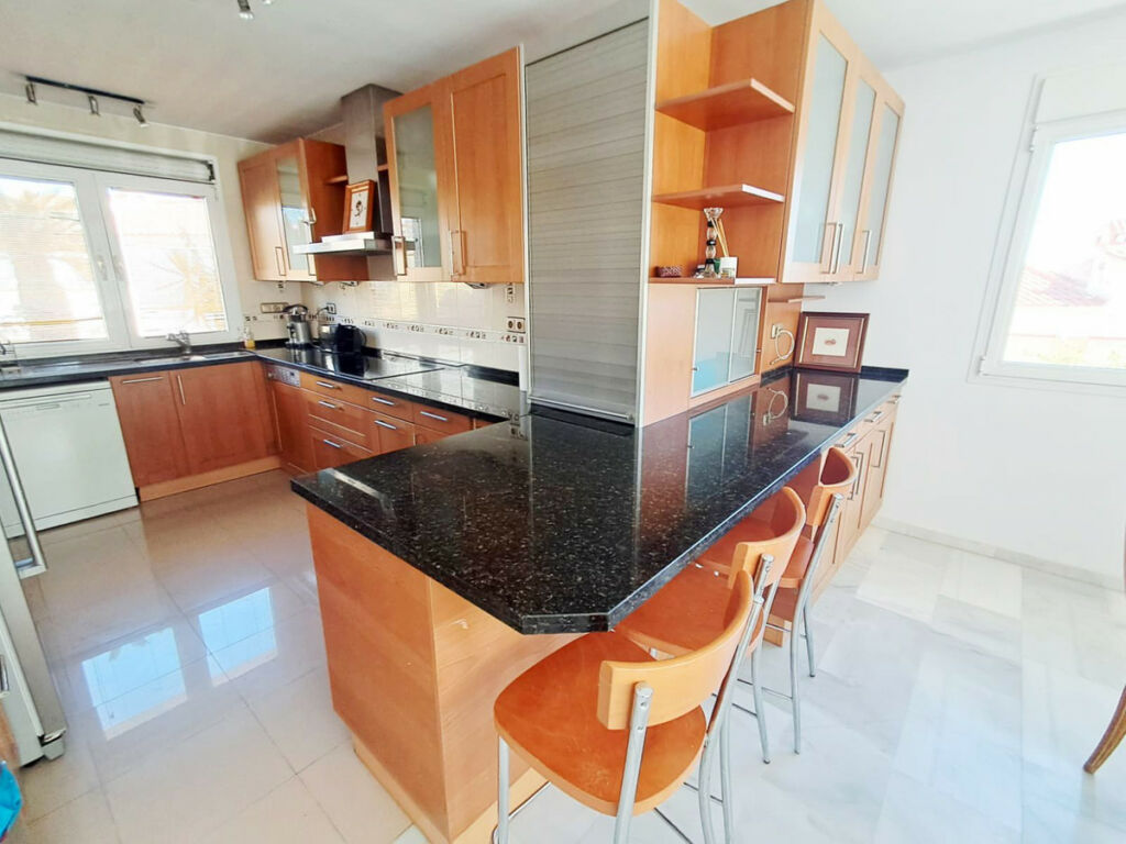 Semi-Detached House Benalmadena Málaga - image 16