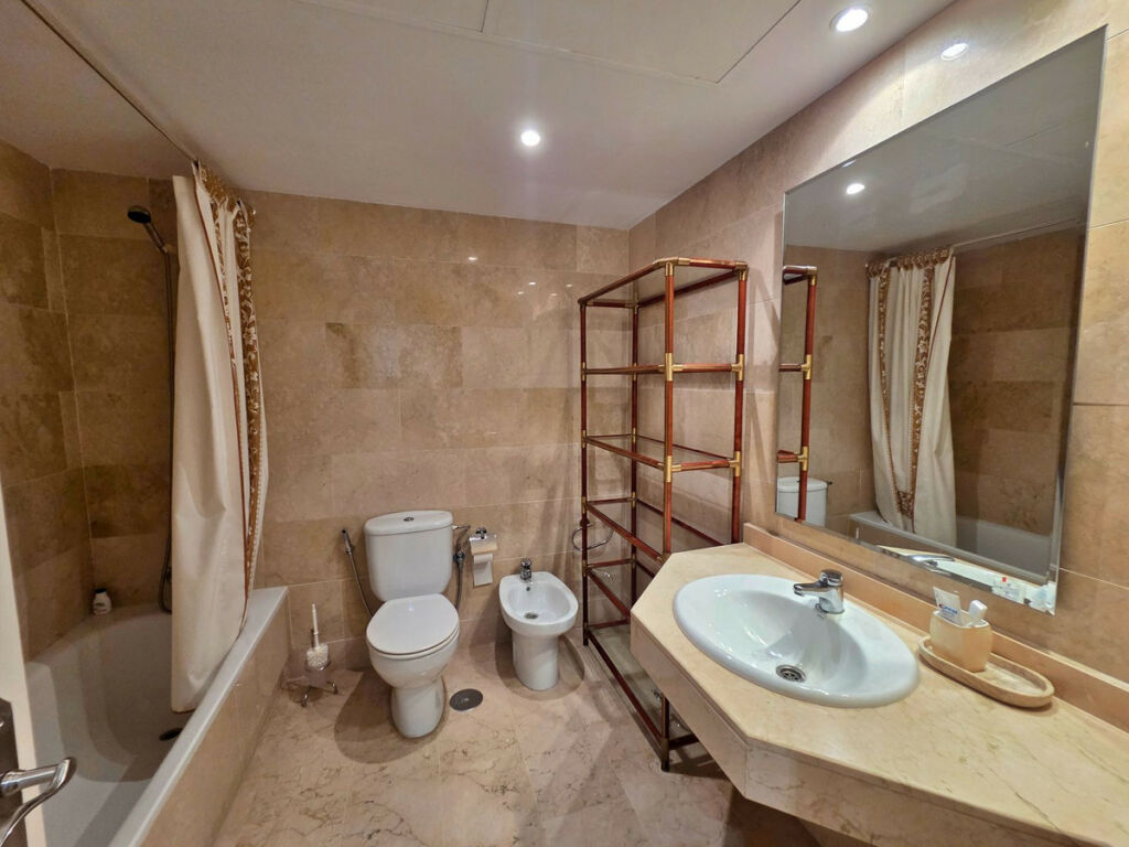 Penthouse Duplex Puerto Banús Málaga - image 16