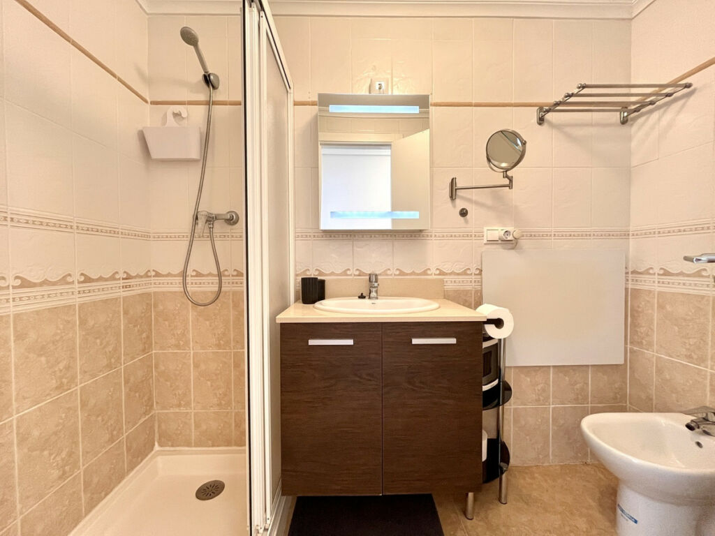 Townhouse Torrevieja Alicante - image 16