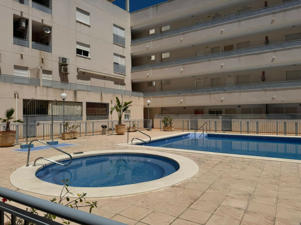 Middle Floor Apartment Almoradi Alicante - image 16