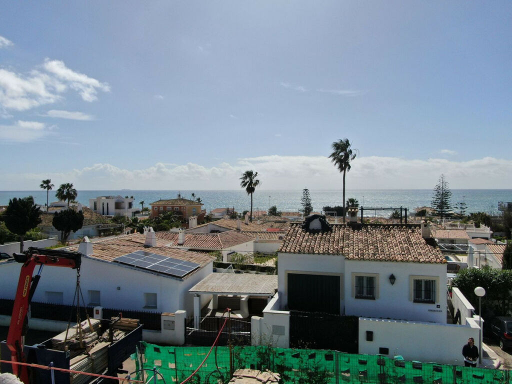 Detached Villa El Chaparral Málaga - image 16