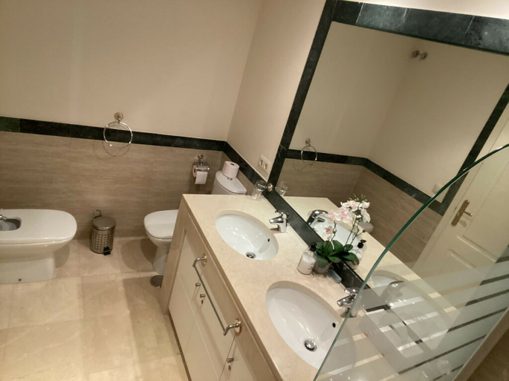 Middle Floor Apartment La Quinta Málaga - image 16