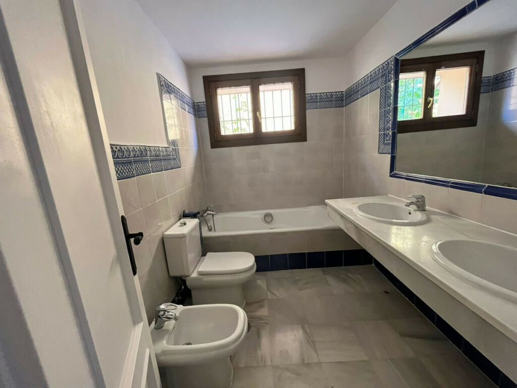 Detached Villa Guadalmina Alta Málaga - image 16