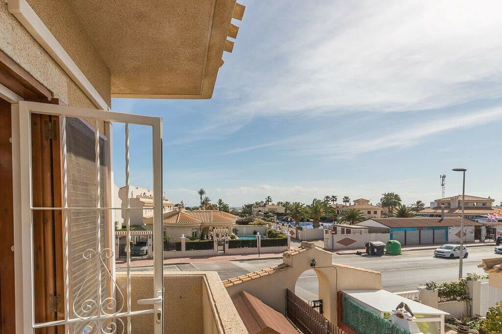 Detached Villa Orihuela Costa Alicante - image 16