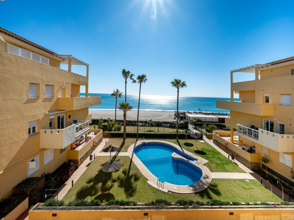 Middle Floor Apartment La Cala Málaga - image 16