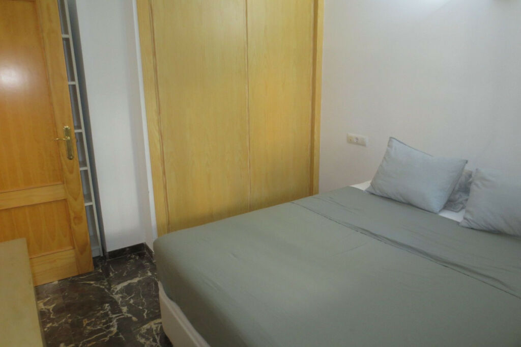 Middle Floor Apartment Fuengirola Málaga - image 16