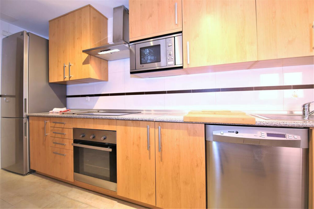 Middle Floor Apartment Estepona Málaga - image 16