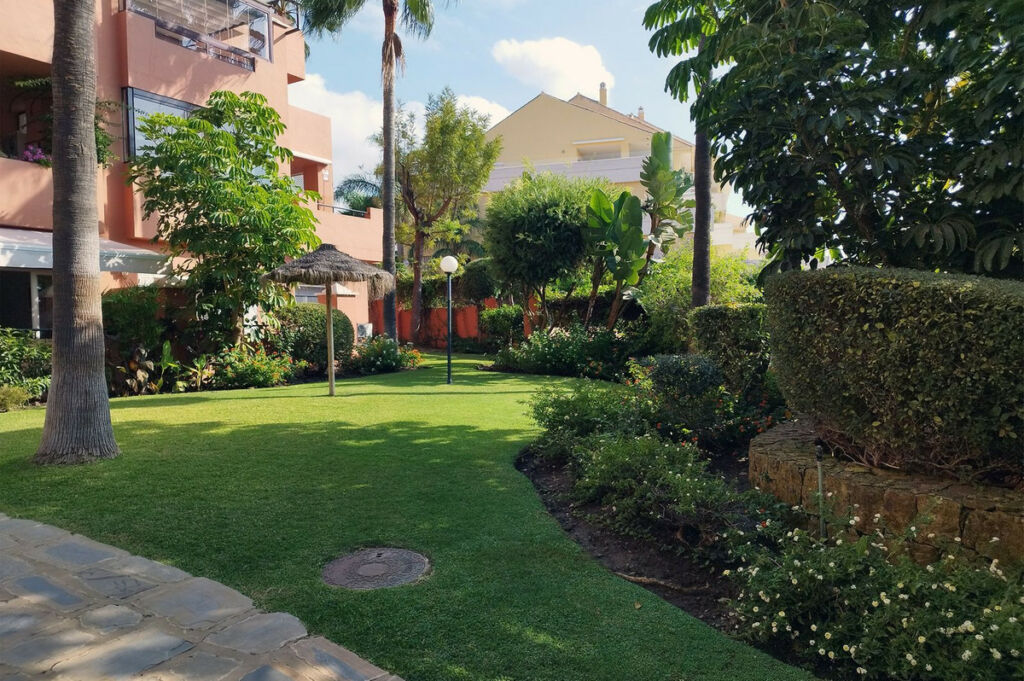 Ground Floor Apartment Estepona Málaga - image 16