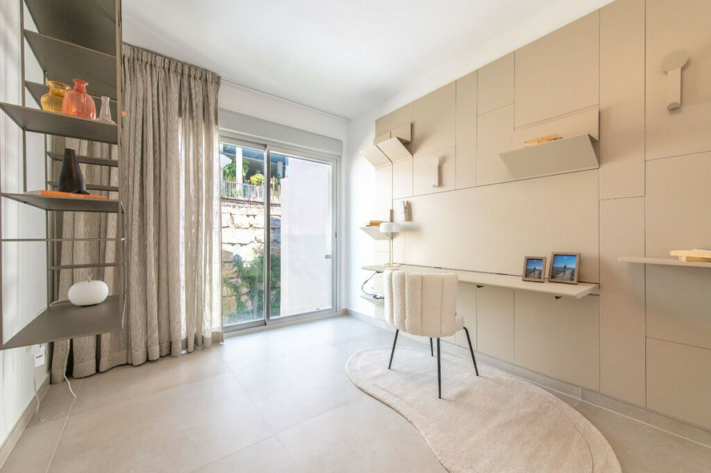 Penthouse Duplex Higueron Málaga - image 16