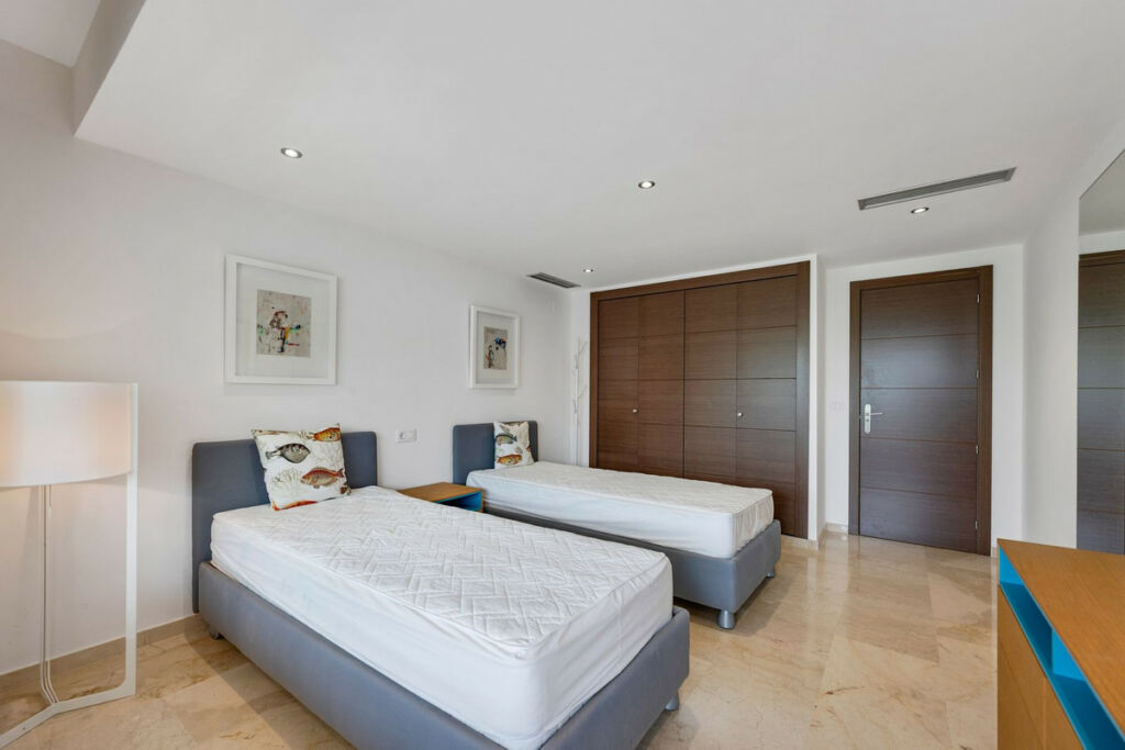 Penthouse Duplex Guadalmina Alta Málaga - image 16