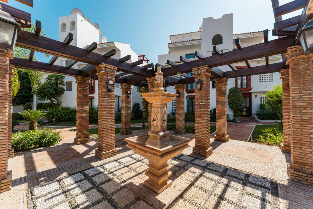 Middle Floor Apartment San Pedro de Alcántara Málaga - image 16