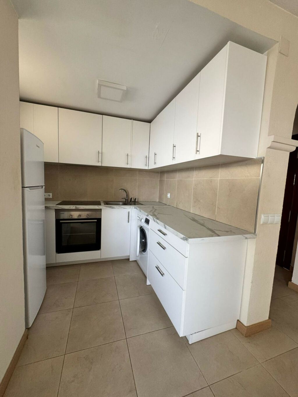 Middle Floor Apartment Estepona Málaga - image 16
