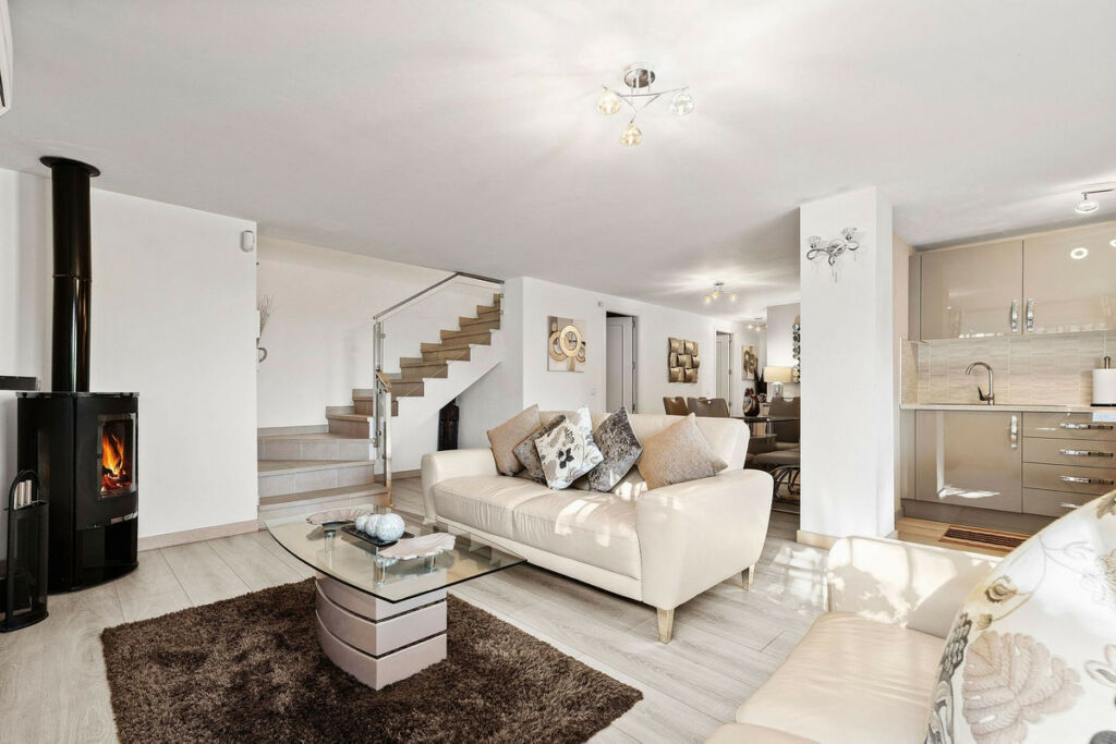 Detached Villa Alhaurín de la Torre Málaga - image 16