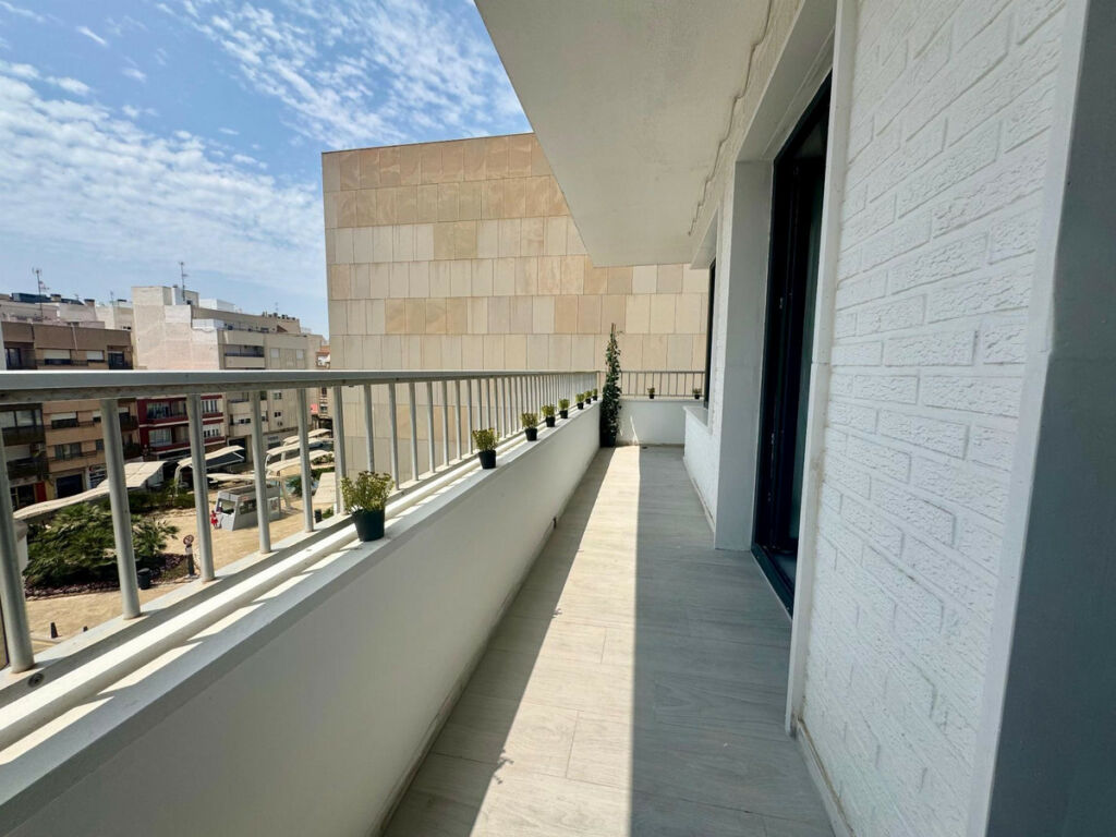 Penthouse Torrevieja Alicante - image 16