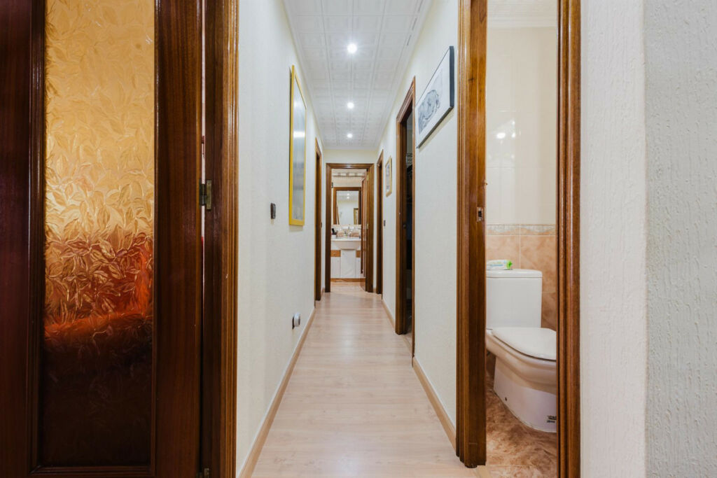 Middle Floor Apartment Torrevieja Alicante - image 16