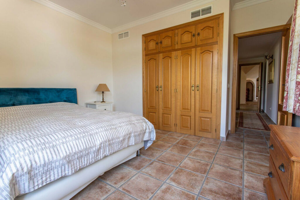 Detached Villa Istán Málaga - image 16